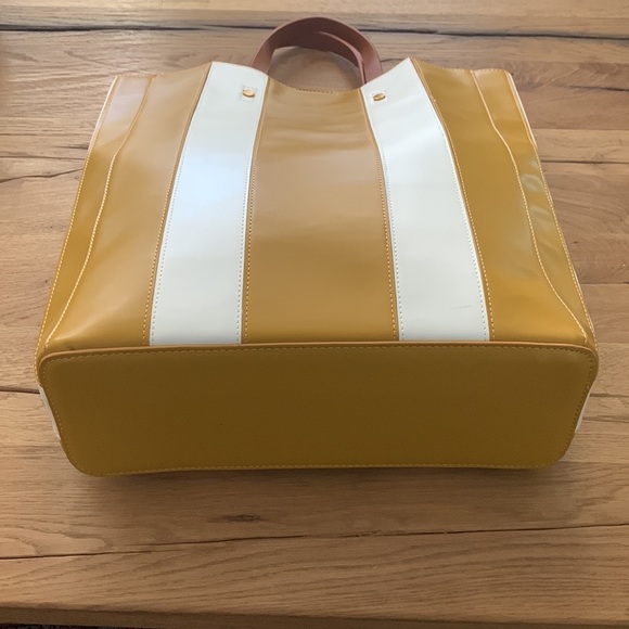 NWT yellow and white striped tote - Picture 5 of 8